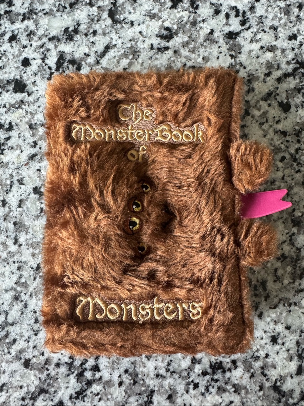 WIZARDING WORLD of Harry Potter - The Monster Book of Monsters